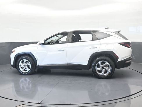 Used 2023 Hyundai Tucson SE image 3