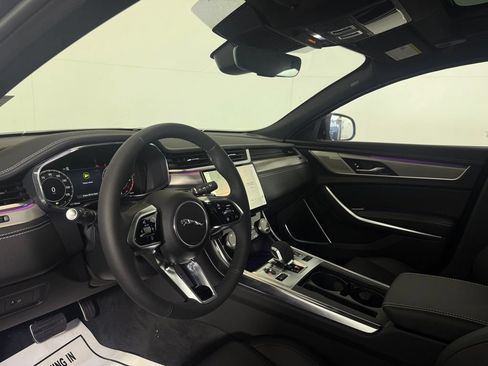 Used 2024 Jaguar XF R-Dynamic SE AWD/4WD image 4