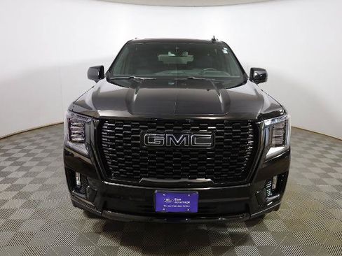 Used 2024 GMC Yukon XL Denali AWD/4WD image 3