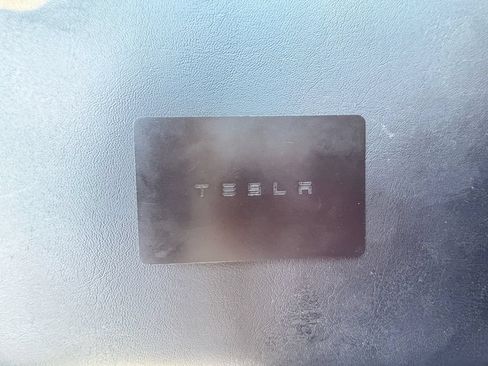 Used 2024 Tesla Model Y Long Range AWD/4WD image 32