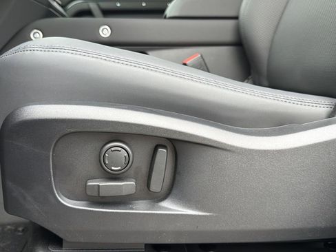 New 2026 Land Rover Defender 110 S image 19