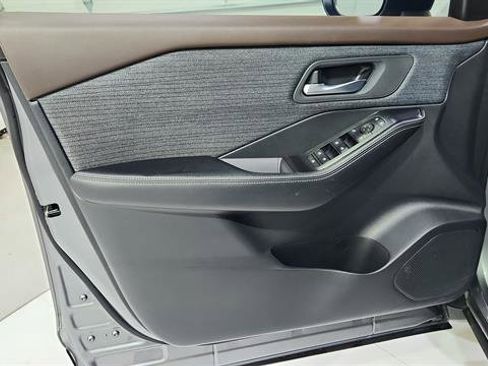 Certified 2023 Nissan Rogue SV image 19