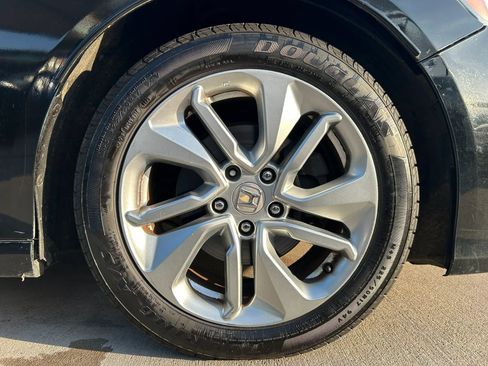 Used 2018 Honda Accord LX image 28