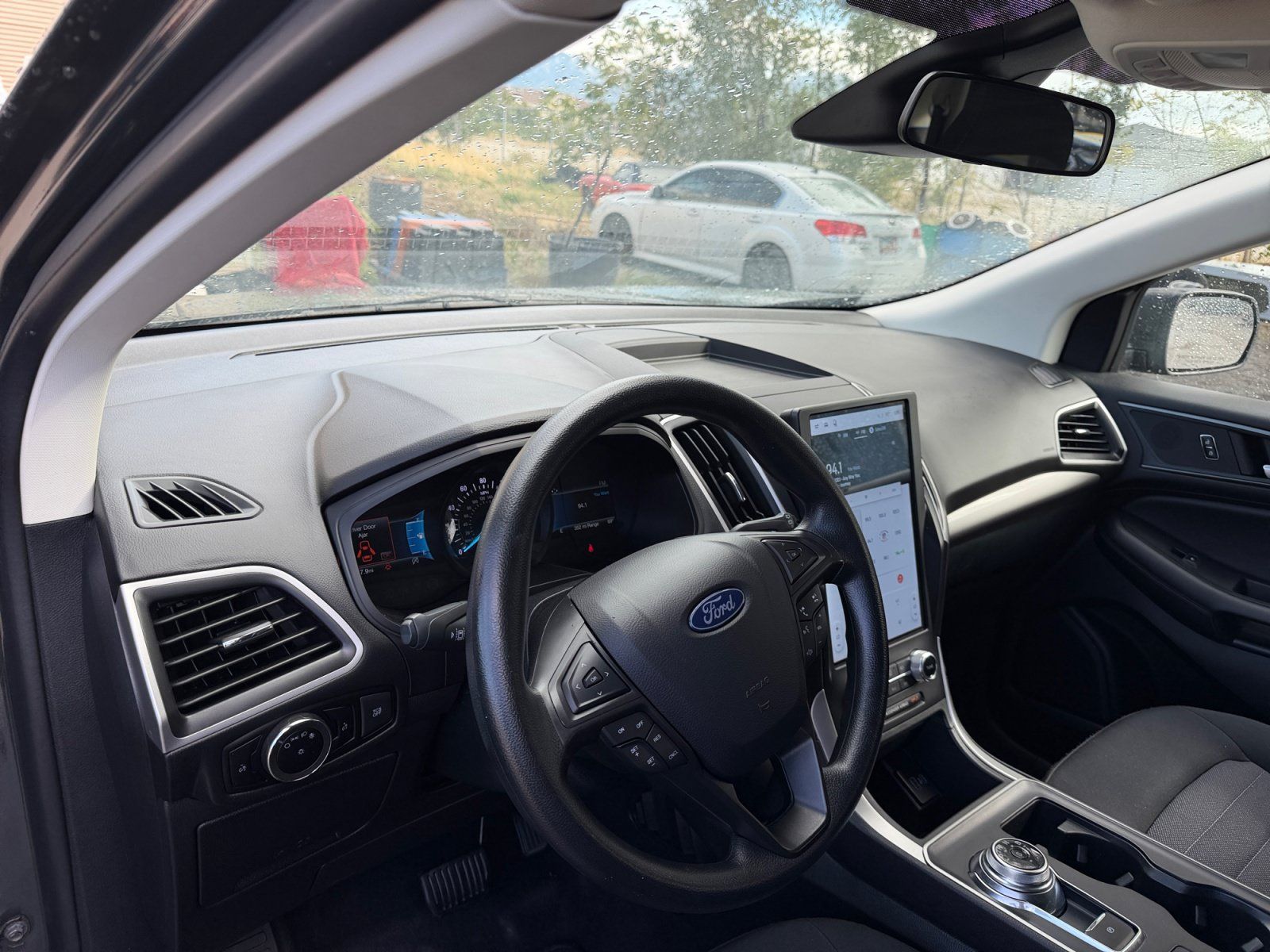 Used 2024 Ford Edge SE w/ Cargo Accessory Package AWD/4WD image 18