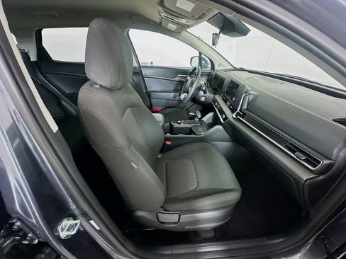 Used 2024 Kia Sportage LX image 30