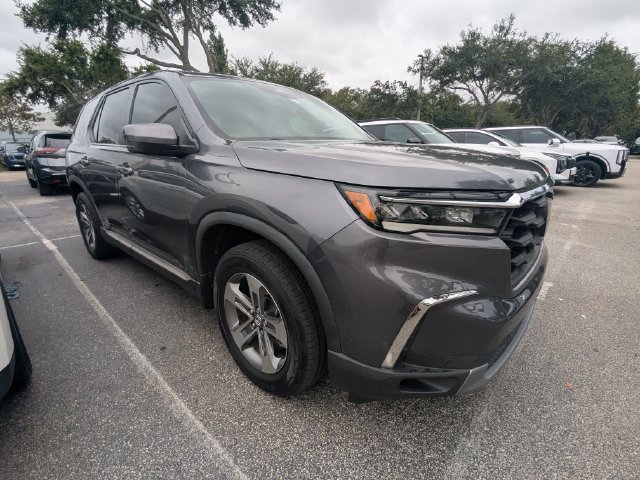 Used 2023 Honda Pilot EX-L image 3