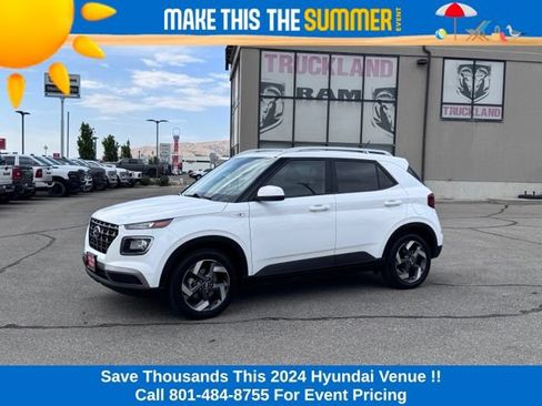 Used 2024 Hyundai Venue SEL FWD image 1