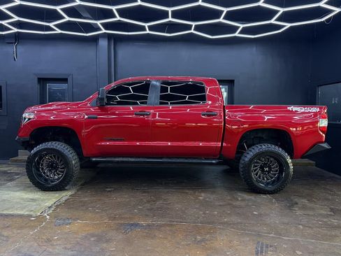 Used 2019 Toyota Tundra SR5 AWD/4WD image 4