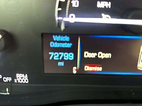 Used 2018 Cadillac XT5 Luxury w/ Driver Awareness Package AWD/4WD image 8