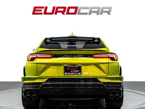 Used 2023 Lamborghini Urus Performante AWD/4WD image 4