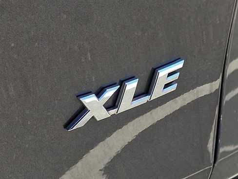 Used 2024 Toyota RAV4 XLE w/ Convenience Package FWD image 31
