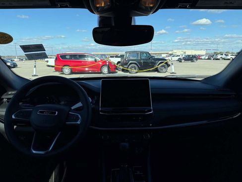 New 2026 Jeep Compass Latitude image 21