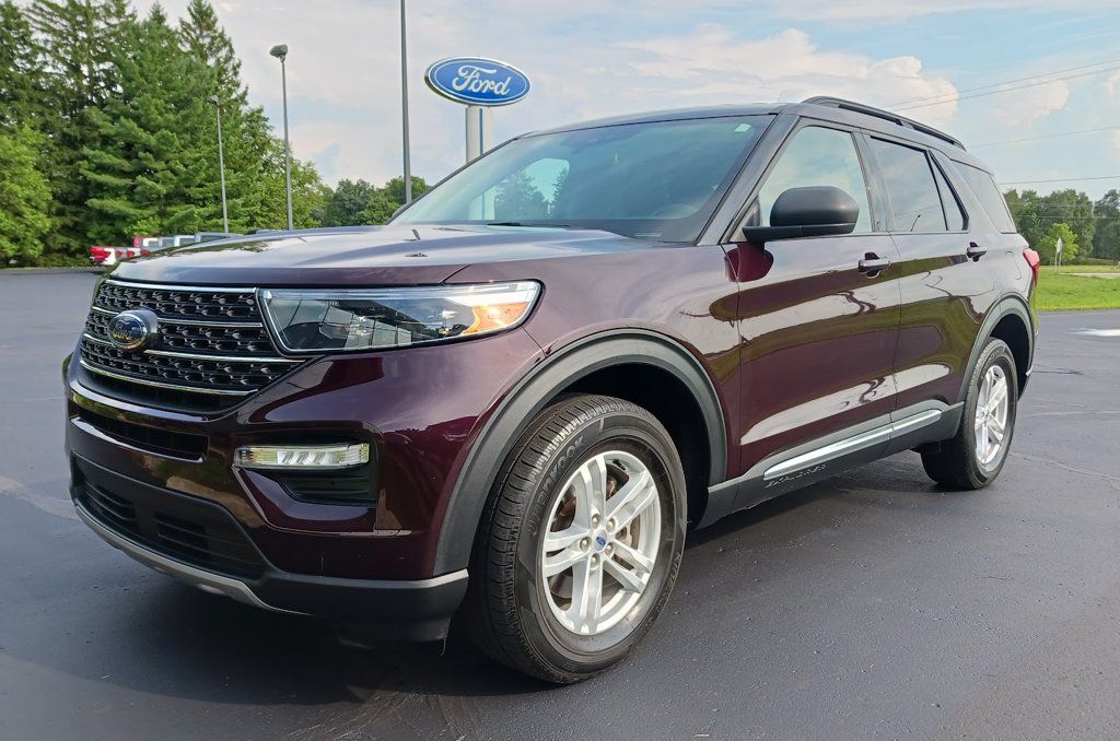 Used 2022 Ford Explorer XLT w/ Equipment Group 202A AWD/4WD image 1