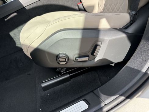 Used 2026 Volvo XC60 B5 Plus w/ Climate Package image 13