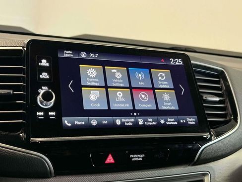 Used 2025 Honda Ridgeline Sport image 28