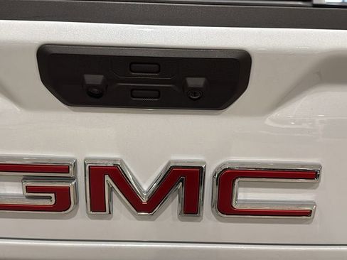 New 2026 GMC Sierra 1500 SLT w/ SLT Premium Plus Package AWD/4WD image 9