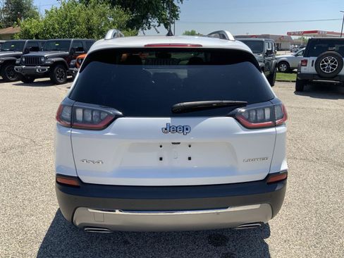 Used 2021 Jeep Cherokee Limited w/ Elite Package AWD/4WD image 10