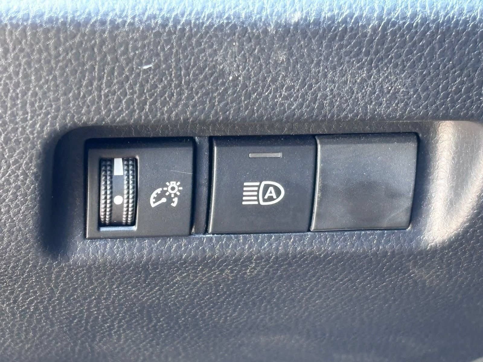 Used 2024 Toyota RAV4 LE FWD image 22