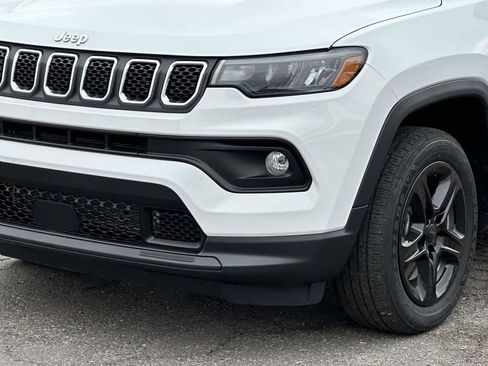 Used 2023 Jeep Compass Latitude w/ Convenience Group AWD/4WD image 8