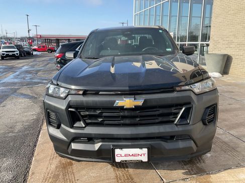 Used 2024 Chevrolet Colorado W/T image 3