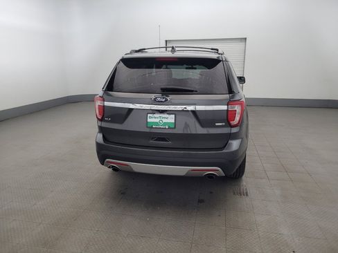 Used 2017 Ford Explorer XLT AWD/4WD image 7
