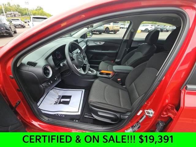 Used 2024 Kia Forte LXS w/ LXS Technology Package FWD image 12