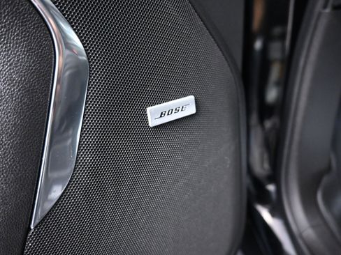 Used 2023 Chevrolet Suburban LT w/ Luxury Package image 26