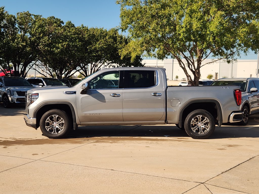 Used 2025 GMC Sierra 1500 SLT AWD/4WD image 14