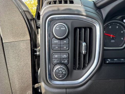 Used 2022 Chevrolet Silverado 2500 LTZ w/ LTZ Plus Package image 17