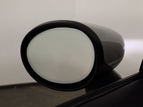 Used 2023 MINI Cooper 2-Door Hardtop w/ Signature Upholstery Package image 36