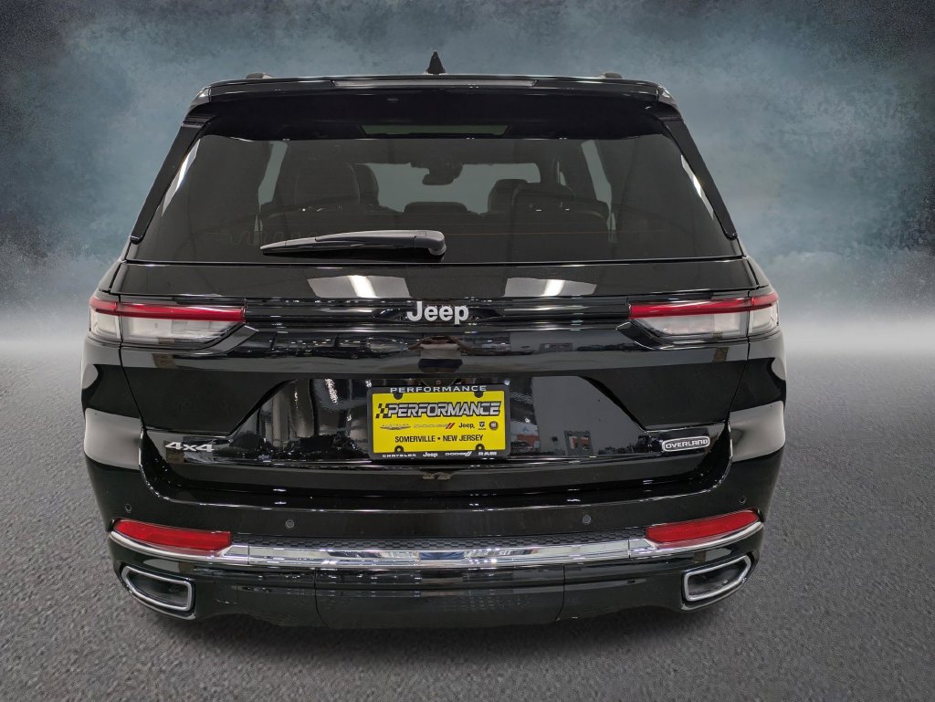 Used 2025 Jeep Grand Cherokee Overland AWD/4WD image 5