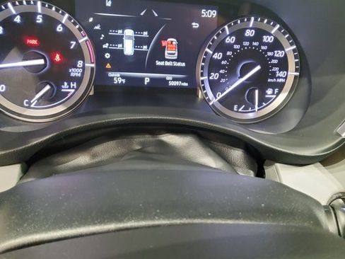 Used 2022 Toyota Highlander XLE image 35