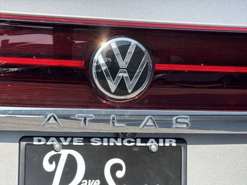 Used 2024 Volkswagen Atlas SEL Premium R-Line AWD/4WD image 30