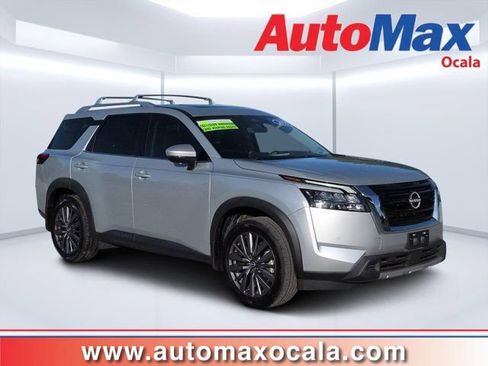 Used 2025 Nissan Pathfinder SL w/ SL Premium Package FWD image 1
