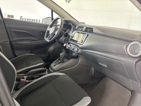 Used 2025 Nissan Versa S image 27