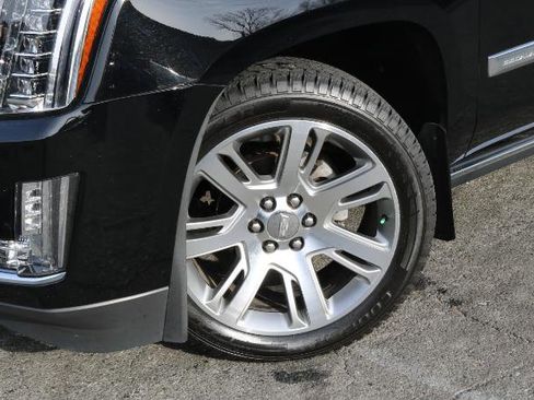 Used 2015 Cadillac Escalade ESV Premium image 4