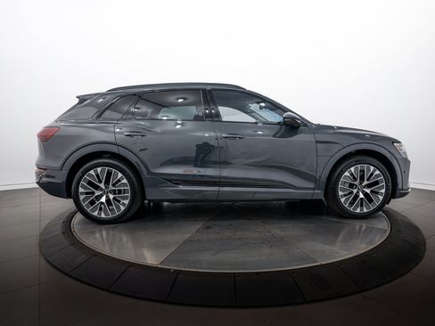 Used 2024 Audi Q8 e-tron Prestige w/ Prestige Package AWD/4WD image 3