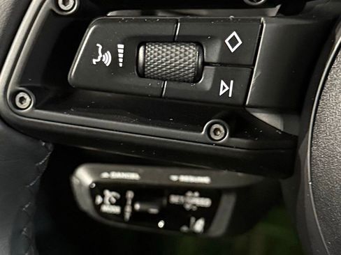 Certified 2025 Porsche Cayenne Coupe AWD/4WD image 73