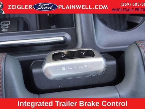 Used 2025 Ford Expedition Max Active image 32