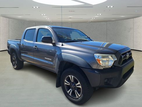 Used 2014 Toyota Tacoma PreRunner image 6