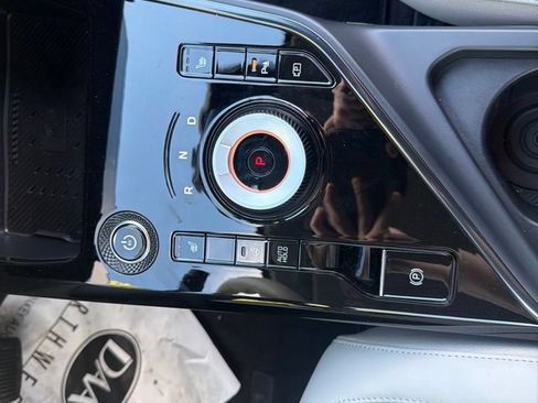 Certified 2023 Kia Niro Wind w/ Wind Preserve Package FWD image 18