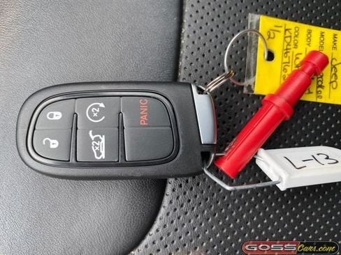 Used 2019 Jeep Cherokee Limited AWD/4WD image 28