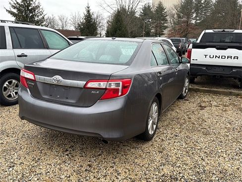 Used 2014 Toyota Camry XLE image 3