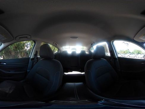 Used 2025 Nissan Altima 2.5 SV FWD image 43