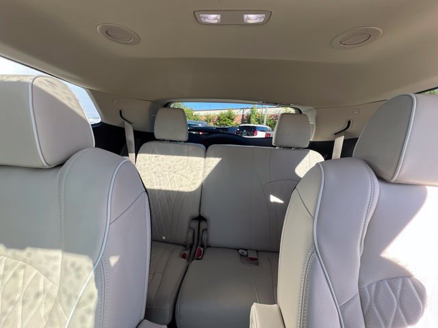 Used 2024 Buick Enclave Avenir w/ Avenir Technology Package AWD/4WD image 21