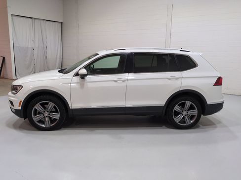 Used 2020 Volkswagen Tiguan SEL AWD/4WD image 6