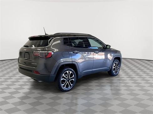 Used 2022 Jeep Compass Limited image 10
