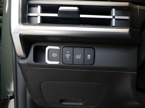 Used 2025 Hyundai Santa Fe SEL FWD image 16