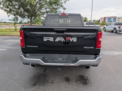 Used 2025 RAM 1500 Big Horn AWD/4WD image 4