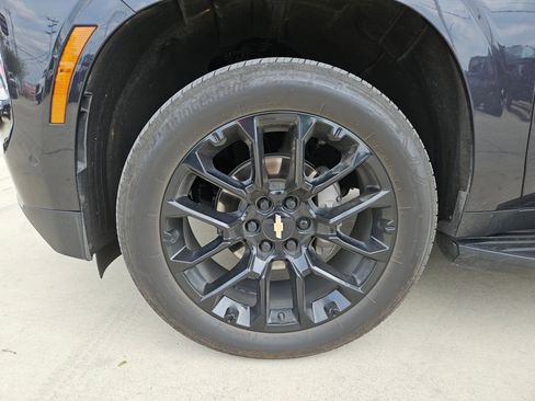 Certified 2025 Chevrolet Tahoe RST w/ RST Capability Package AWD/4WD image 31